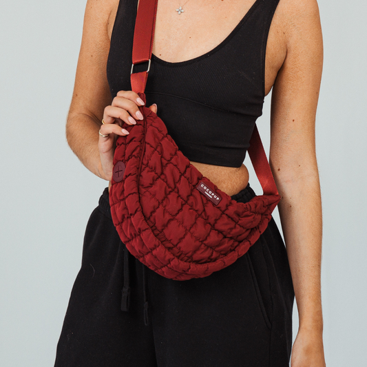 Cocopup London - Crossbody Crescent Hondenuitlaat Tas - Merlot