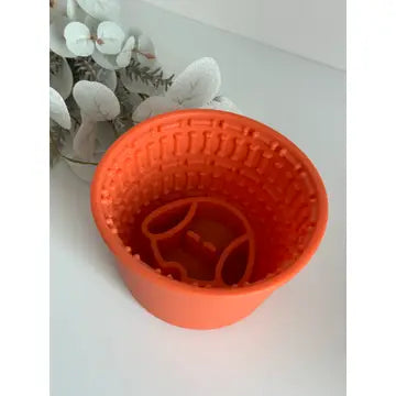 Langzame Kom Hond, Langzame Voeder,