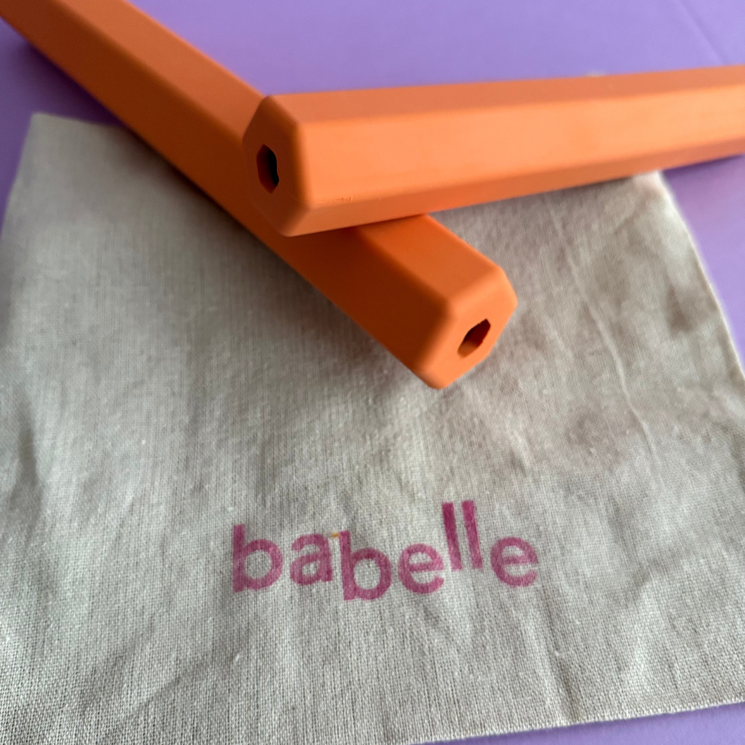 Babelle For Dogs - The Treat Tube - interactief speeltje voor honden - oranje