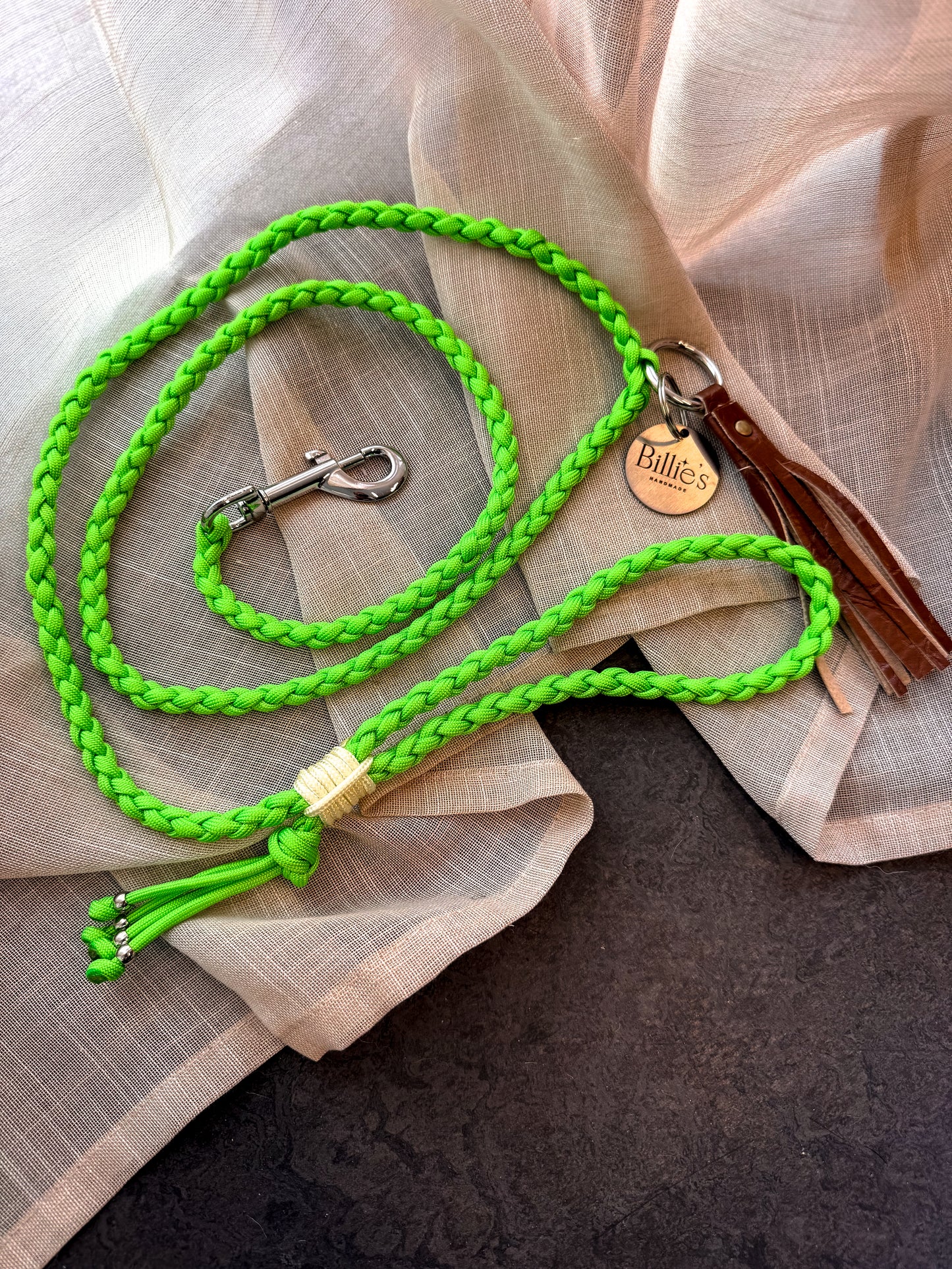Groene gevlochten leash
